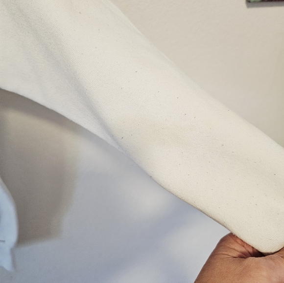 Hard Rock Cafe New Orleans Vintage White Crewneck Size XL has spots & Hole - Picture 5 of 8